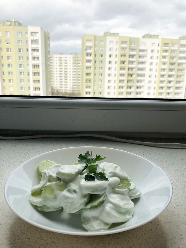 Polish cucumber salad/Mizeria served on a plate