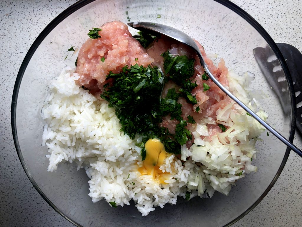 Filling made of rice, meat, egg, onion and parsley