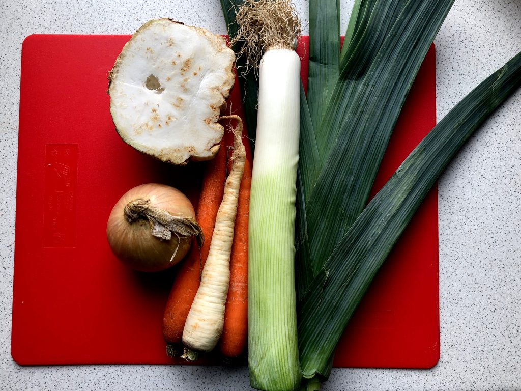 Vegetables to cook a broth.