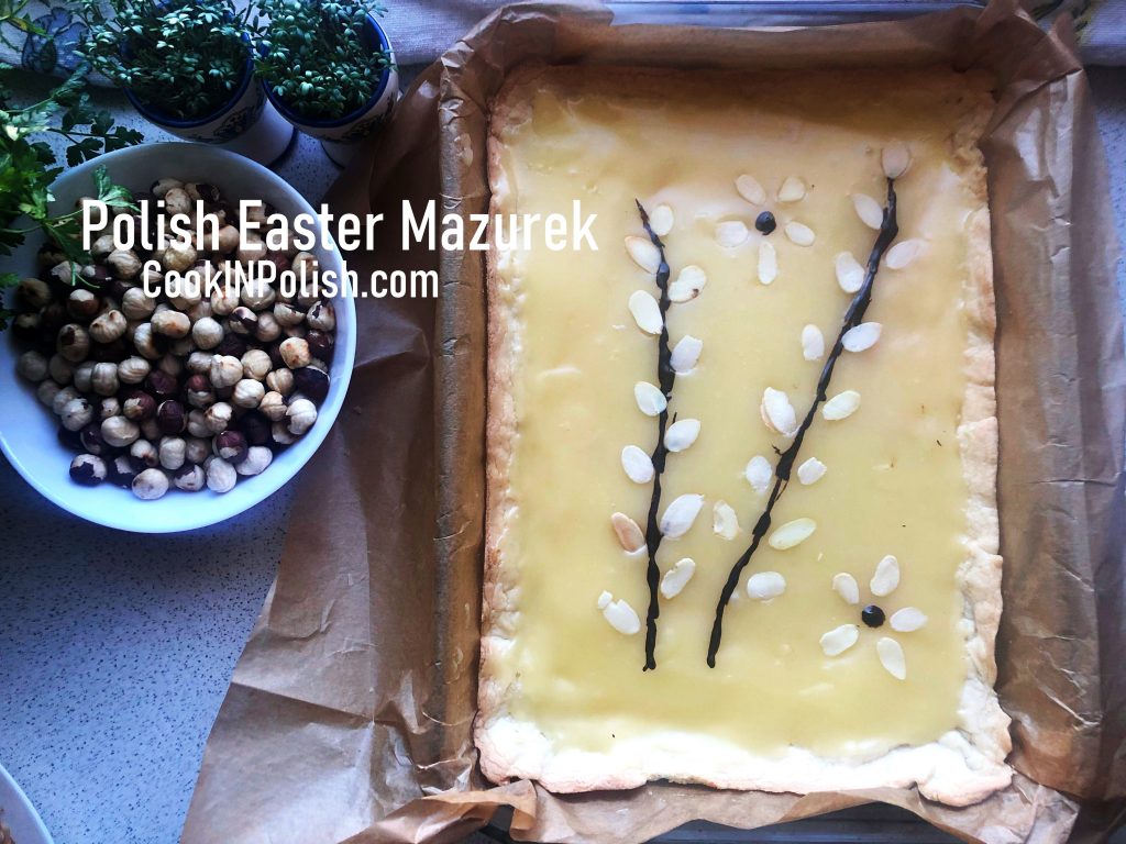 Mazurek decorated with almond flakes.