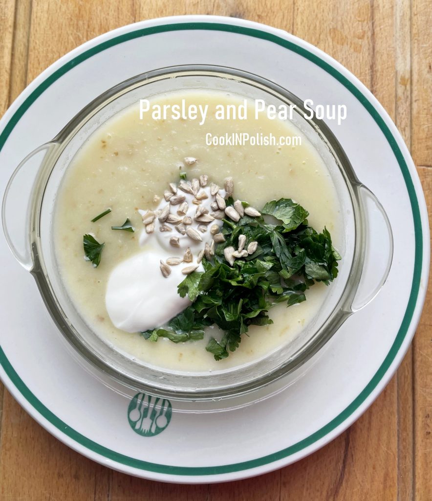 Parsley and Pear soup served 